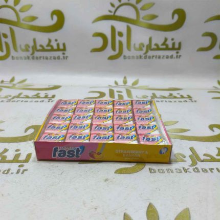 آدامس موز و توت فرنگی 4 عددی فست
